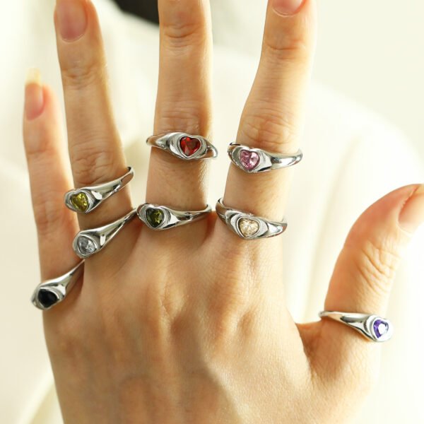 Design Heart-shaped Inlaid Zircon Titanium Steel Ring For Women - Image 4